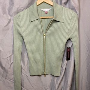 COPY - Never worn New Boundaries long sleeve with double front zipper.